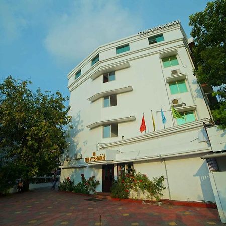 The Vyshakh Guruvāyūr Exterior foto