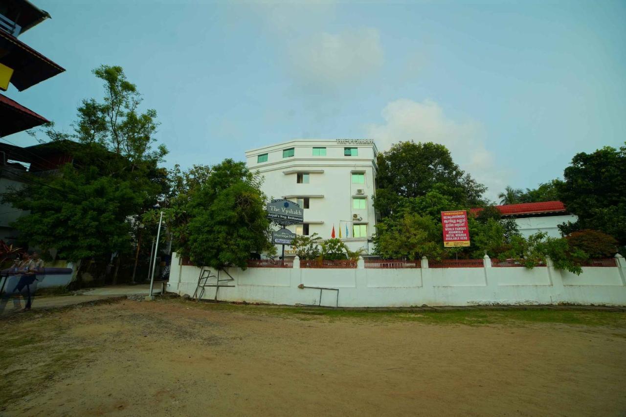 The Vyshakh Guruvāyūr Exterior foto