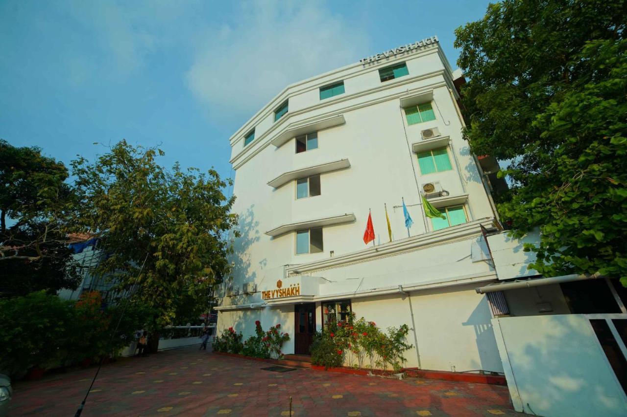 The Vyshakh Guruvāyūr Exterior foto